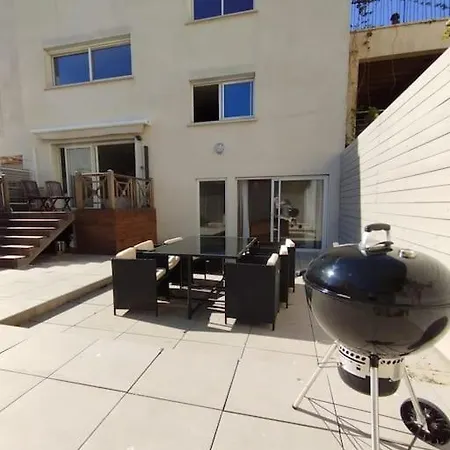 Grande Terrasse Avec Jacuzzi *